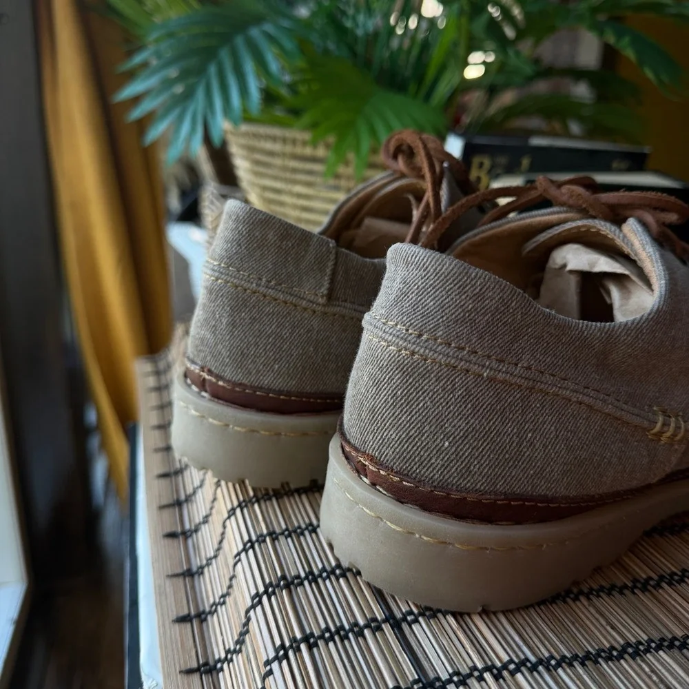Born handcrafted canvas